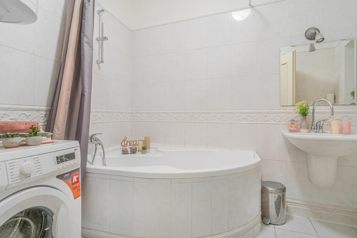 Bright Studio Close To Charles Bridge And Prague Castle Apartment Exterior photo